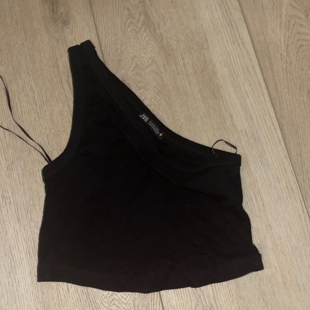 Zara one shoulder tank